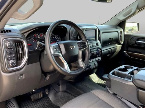 Used 2020 Chevrolet Silverado 1500 RST w/ Texas Edition AWD/4WD image 17