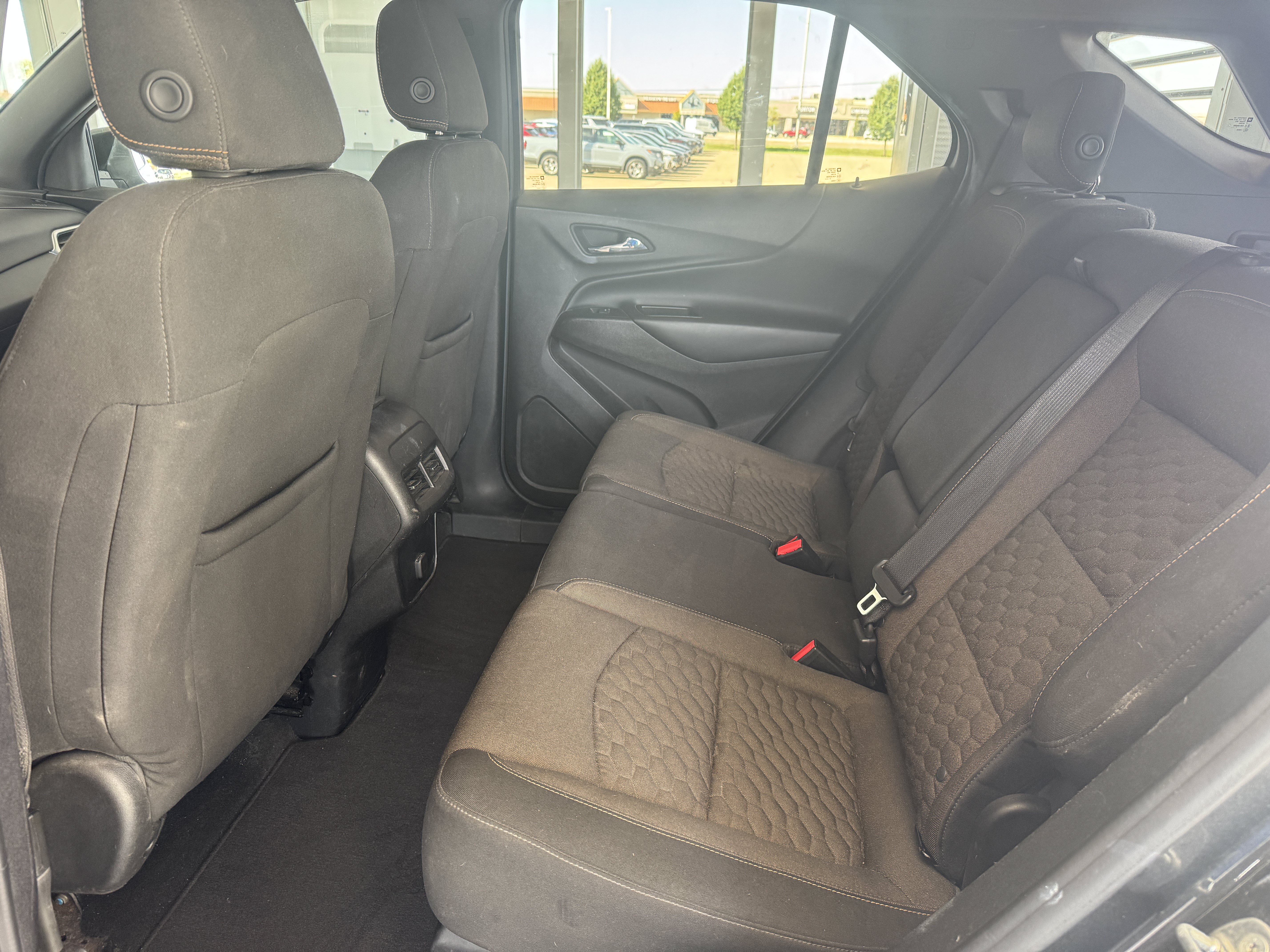 Used 2018 Chevrolet Equinox LT AWD/4WD image 17