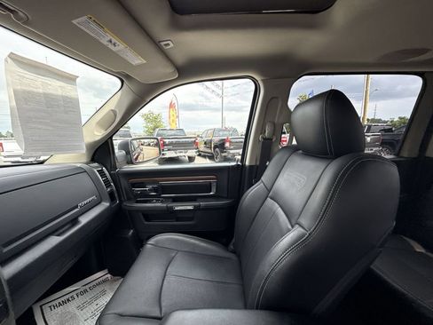 Used 2018 RAM 1500 Laramie w/ Convenience Group AWD/4WD image 23
