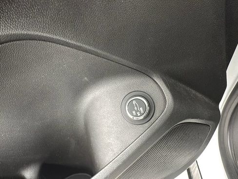 Used 2024 Chevrolet TrailBlazer LT w/ Convenience Package image 21