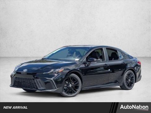 Used 2026 Toyota Camry SE w/ Multimedia Upgrade Package image 1