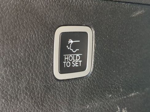 Used 2024 Jeep Wagoneer L Series II w/ Flexible Seating Group image 39