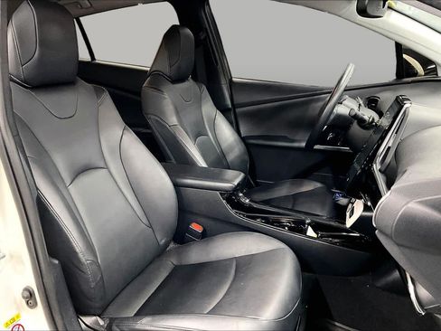 Used 2018 Toyota Prius Prime Advanced FWD image 8