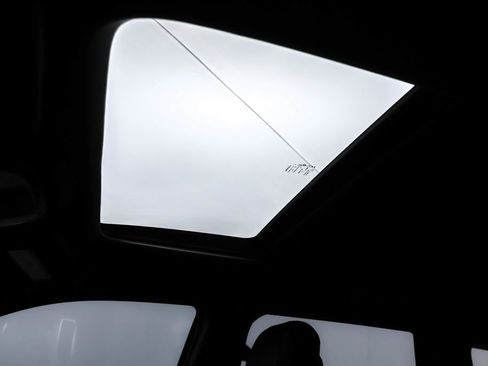 Used 2022 Jeep Grand Cherokee Limited image 8