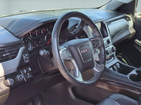 Used 2017 GMC Yukon SLT w/ Premium Edition AWD/4WD image 11