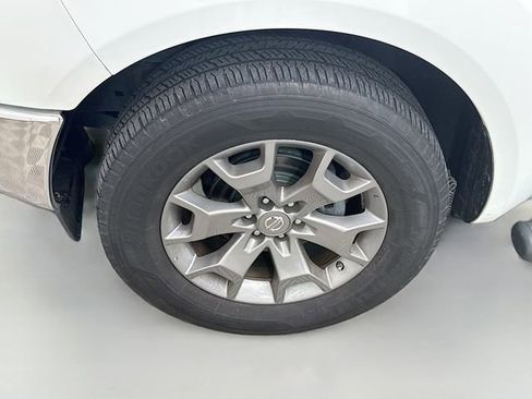 Used 2019 Nissan Frontier SL RWD image 31