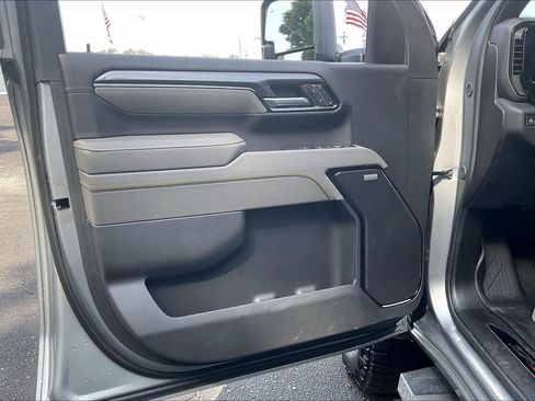 Used 2025 Chevrolet Silverado 2500 ZR2 AWD/4WD image 25