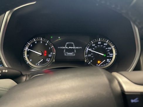 Used 2022 Toyota Highlander XLE image 33