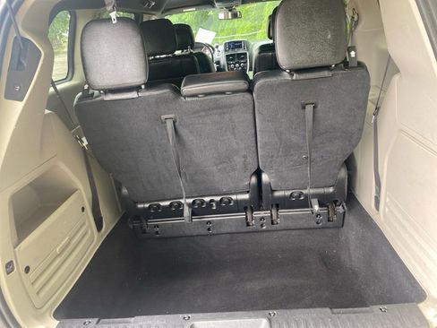 Used 2019 Dodge Grand Caravan SXT FWD image 20