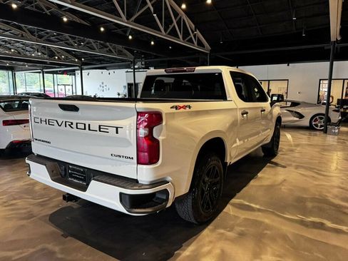 Used 2024 Chevrolet Silverado 1500 Custom w/ Turbomax Blackout Package AWD/4WD image 5
