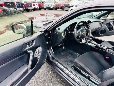 Used 2015 Scion FR-S image 22
