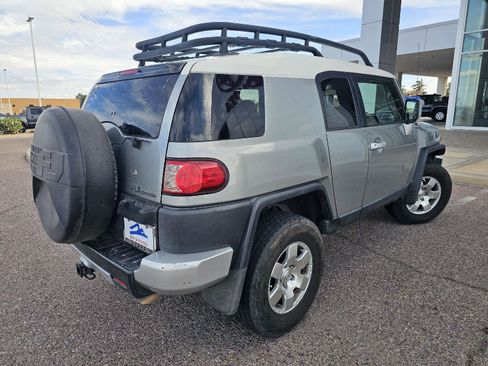 Used 2010 Toyota FJ Cruiser Base image 5