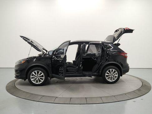 Used 2020 Nissan Rogue Sport SV FWD image 13
