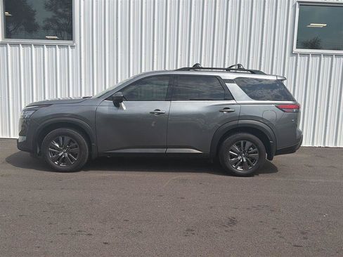Used 2022 Nissan Pathfinder SV AWD/4WD image 5
