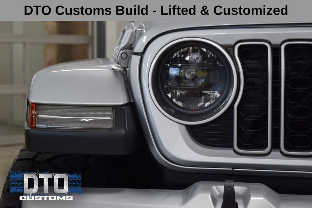 Used 2024 Jeep Wrangler Unlimited Sahara w/ Technology Group AWD/4WD image 10