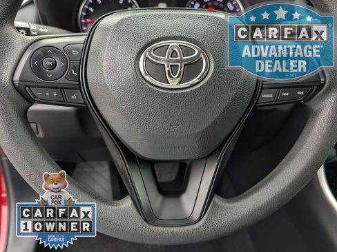 Used 2022 Toyota RAV4 XLE AWD/4WD image 6