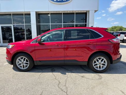 Used 2024 Ford Edge SEL w/ Convenience Package AWD/4WD image 4