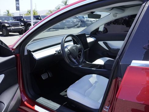 Used 2018 Tesla Model 3 Long Range AWD/4WD image 18