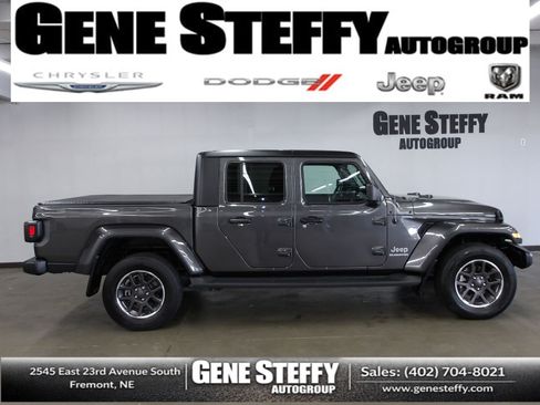 Used 2022 Jeep Gladiator Overland w/ Cold Weather Group AWD/4WD image 1