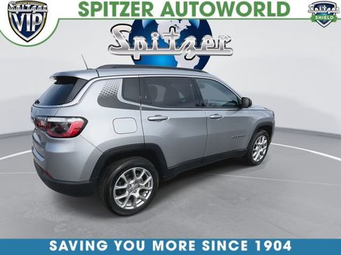 Used 2022 Jeep Compass Latitude w/ Sun and Sound Group AWD/4WD image 8
