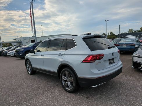 Used 2018 Volkswagen Tiguan SEL Premium FWD image 3