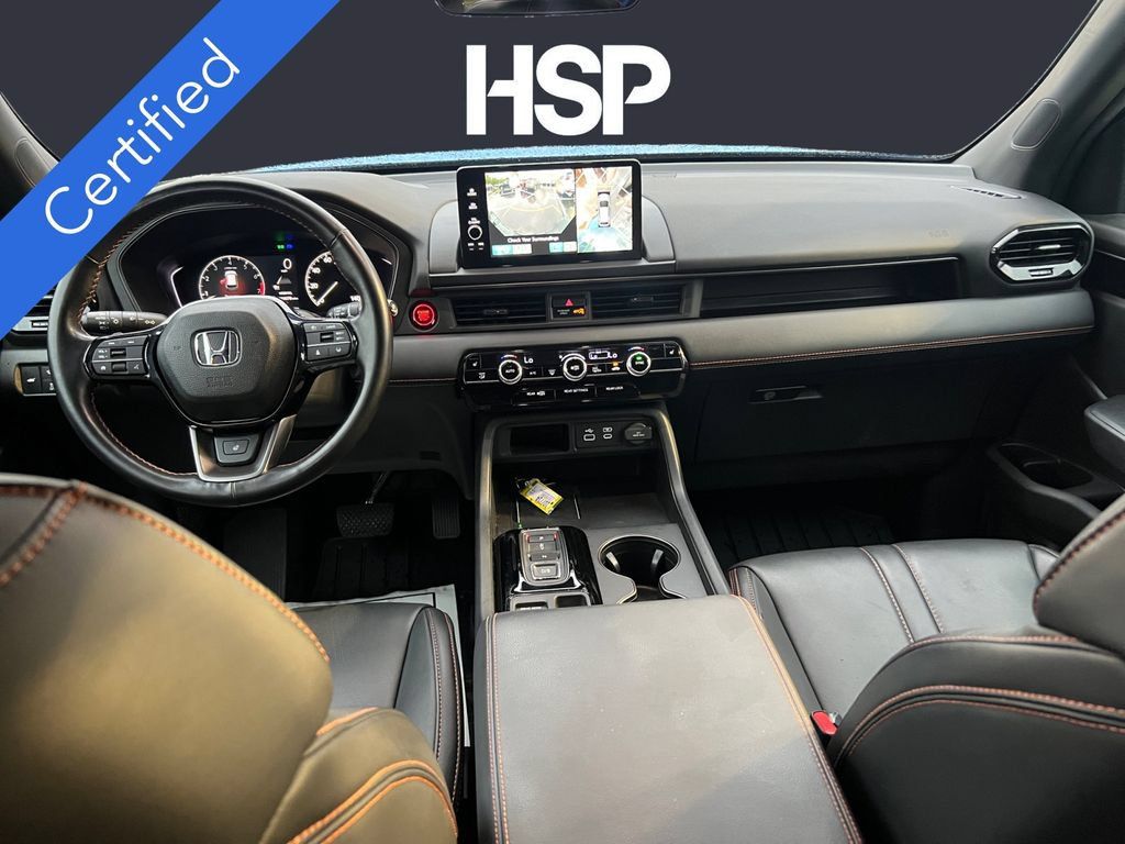 Used 2025 Honda Pilot TrailSport image 10