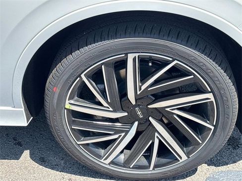 New 2025 Lincoln Aviator Black Label w/ Black Label Special Edition image 9