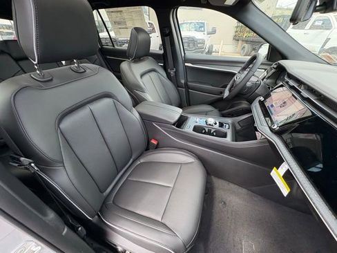 New 2025 Jeep Wagoneer S Limited w/ Comfort Package image 34