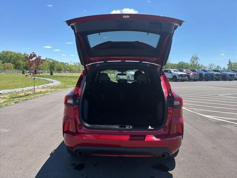 Certified 2024 Ford Escape ST-Line AWD/4WD image 10
