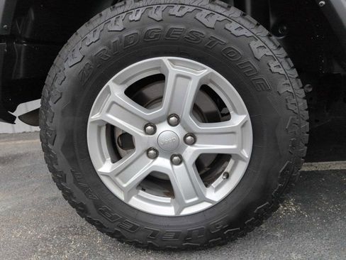 Used 2021 Jeep Wrangler Unlimited Sport AWD/4WD image 31