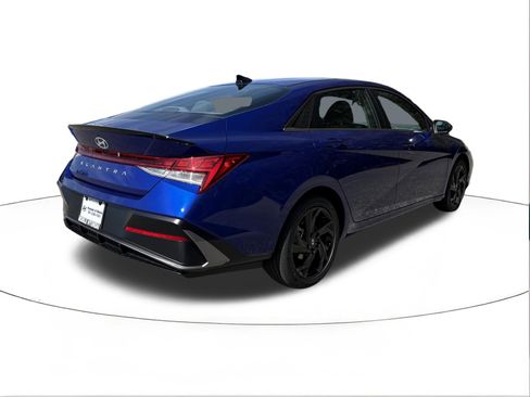 New 2026 Hyundai Elantra SEL Sport FWD image 3