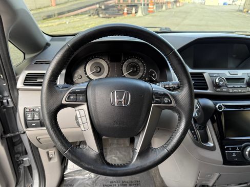 Used 2016 Honda Odyssey EX-L image 46