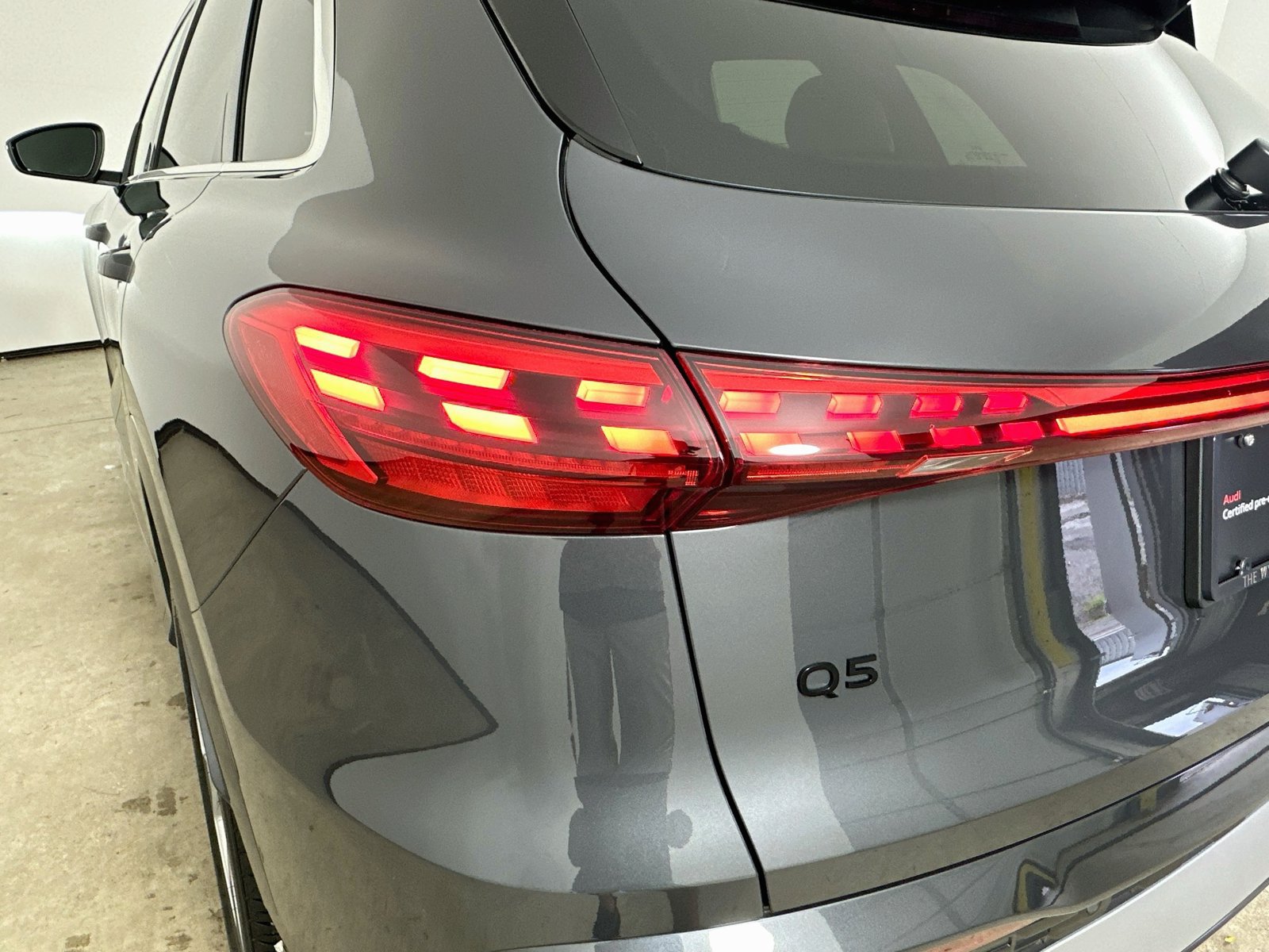 Certified 2025 Audi Q5 Premium Plus w/ Premium Plus AWD/4WD image 11