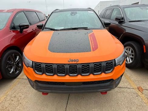 New 2026 Jeep Compass Trailhawk w/ Sun, Sound & Navigation Group image 3
