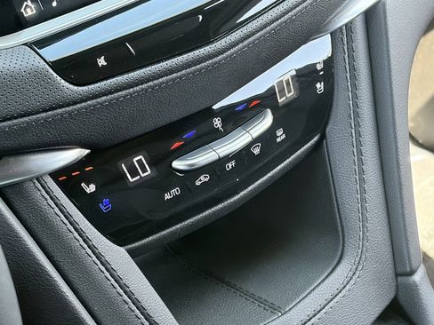Certified 2024 Cadillac XT5 Premium Luxury w/ Technology Package FWD image 31