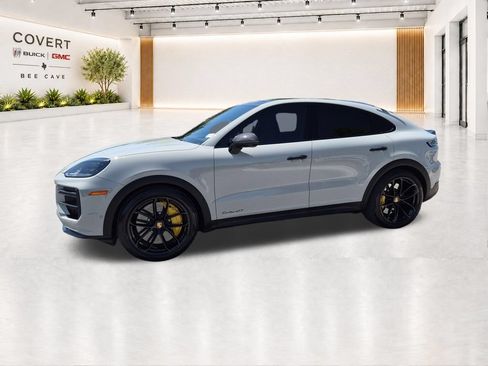 Used 2025 Porsche Cayenne Turbo GT AWD/4WD image 5
