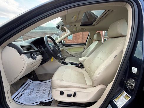 Used 2014 Volkswagen Passat 2.5 SE FWD image 12