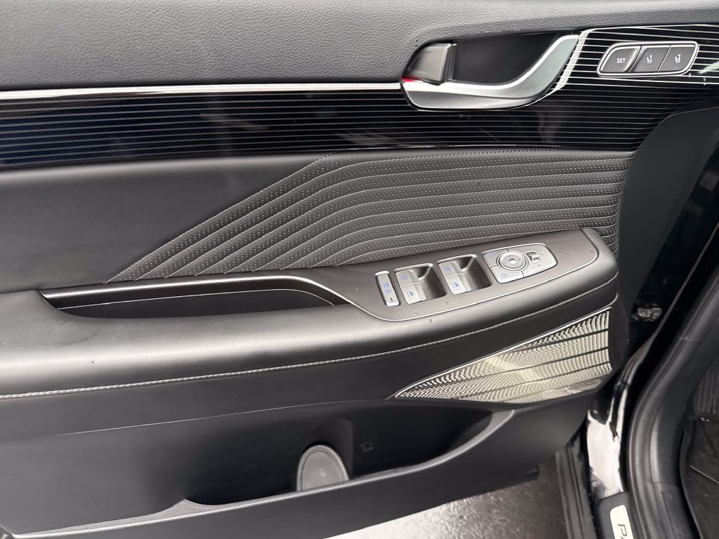Certified 2025 Hyundai Palisade Calligraphy AWD/4WD image 9