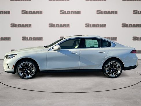 New 2026 BMW 530i xDrive image 2