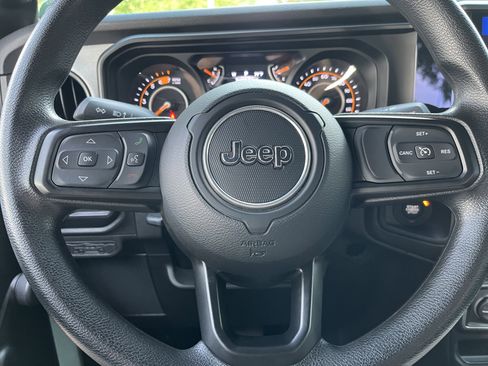 Used 2024 Jeep Wrangler Unlimited Sport AWD/4WD image 19