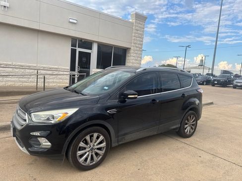Used 2017 Ford Escape Titanium w/ Equipment Group 301A FWD image 1