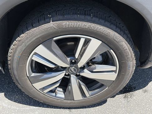 Used 2023 Nissan Rogue SL AWD/4WD image 8