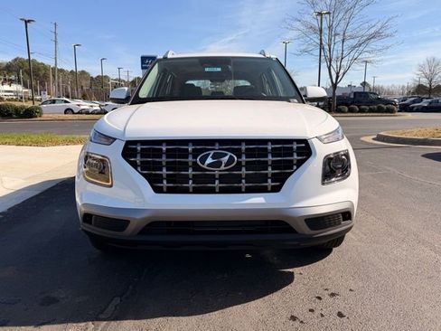 New 2026 Hyundai Venue SEL image 3