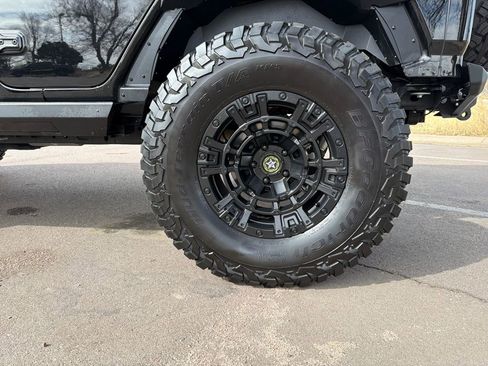 Used 2024 Jeep Wrangler Willys image 38