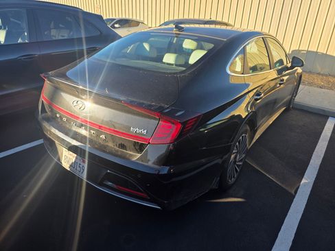 Used 2020 Hyundai Sonata Limited w/ Winter Weather Package image 3