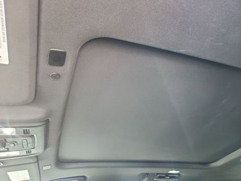 Certified 2024 Chevrolet Suburban High Country image 18