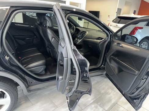 Used 2017 Lincoln MKC Premiere FWD image 14
