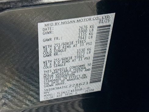 Used 2025 Nissan Pathfinder SV image 12