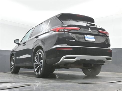 Used 2024 Mitsubishi Outlander SE image 45