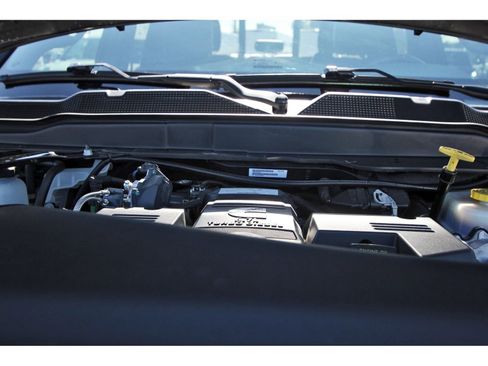 Used 2024 RAM 3500 Laramie w/ Night Edition image 32